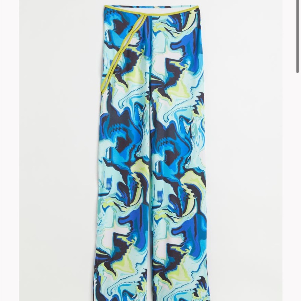 Cut Out Patterned Set - image 2